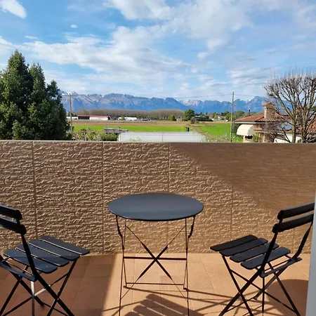 Casa Raut - Spacious 2-bedroom Or 3-bedroom Near Pordenone And Aviano - Quiet Area Apartman