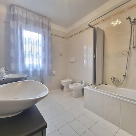 Apartman Casa Raut - Spacious 2-bedroom Or 3-bedroom Near Pordenone And Aviano - Quiet Area