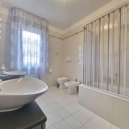 Apartman Casa Raut - Spacious 2-bedroom Or 3-bedroom Near Pordenone And Aviano - Quiet Area *