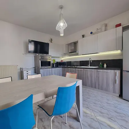Casa Raut - Spacious 2-bedroom Or 3-bedroom Near Pordenone And Aviano - Quiet Area
